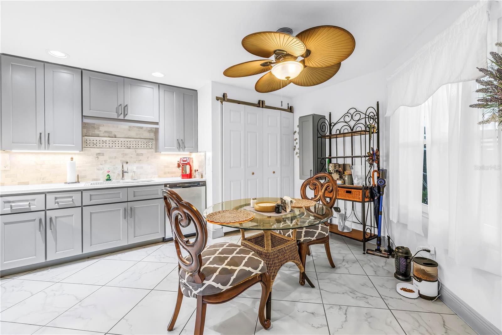 Image 16 of 52 For 415 Spring Lakes Boulevard 415 D