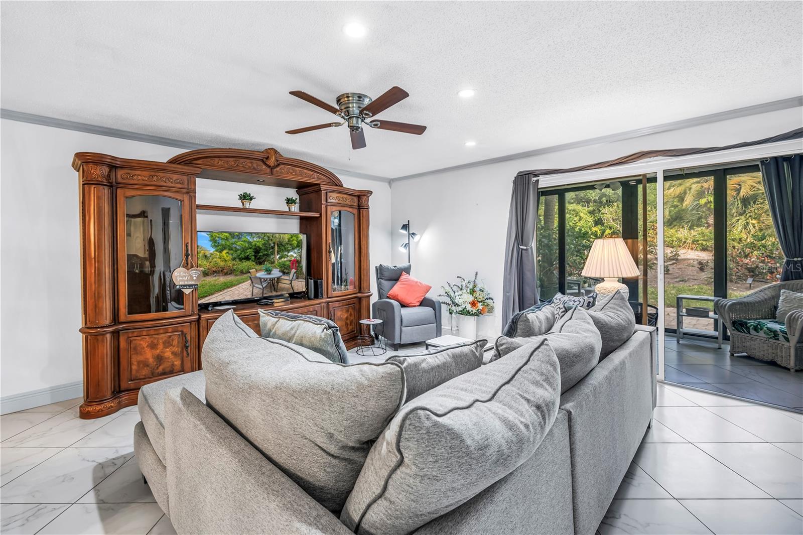 Image 2 of 52 For 415 Spring Lakes Boulevard 415 D