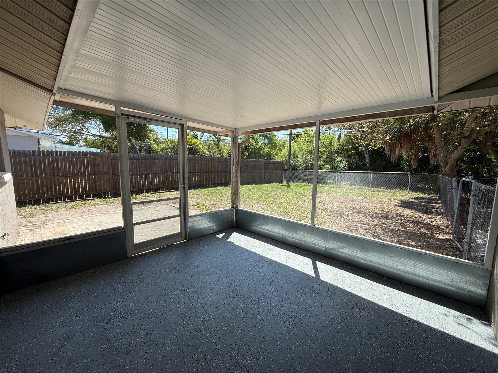 Image 12 of 14 For 450 Briarwood Road