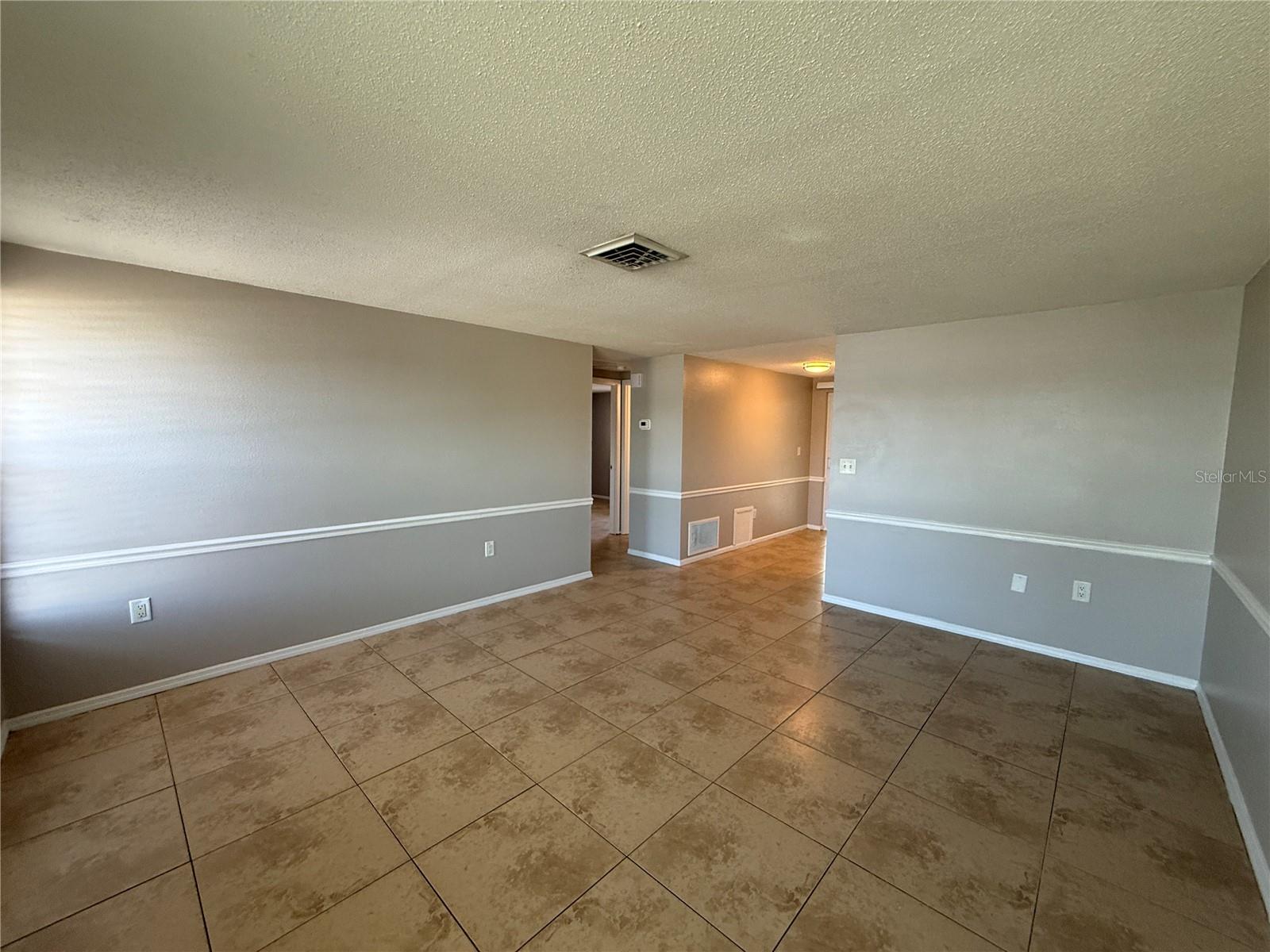 Image 2 of 14 For 450 Briarwood Road