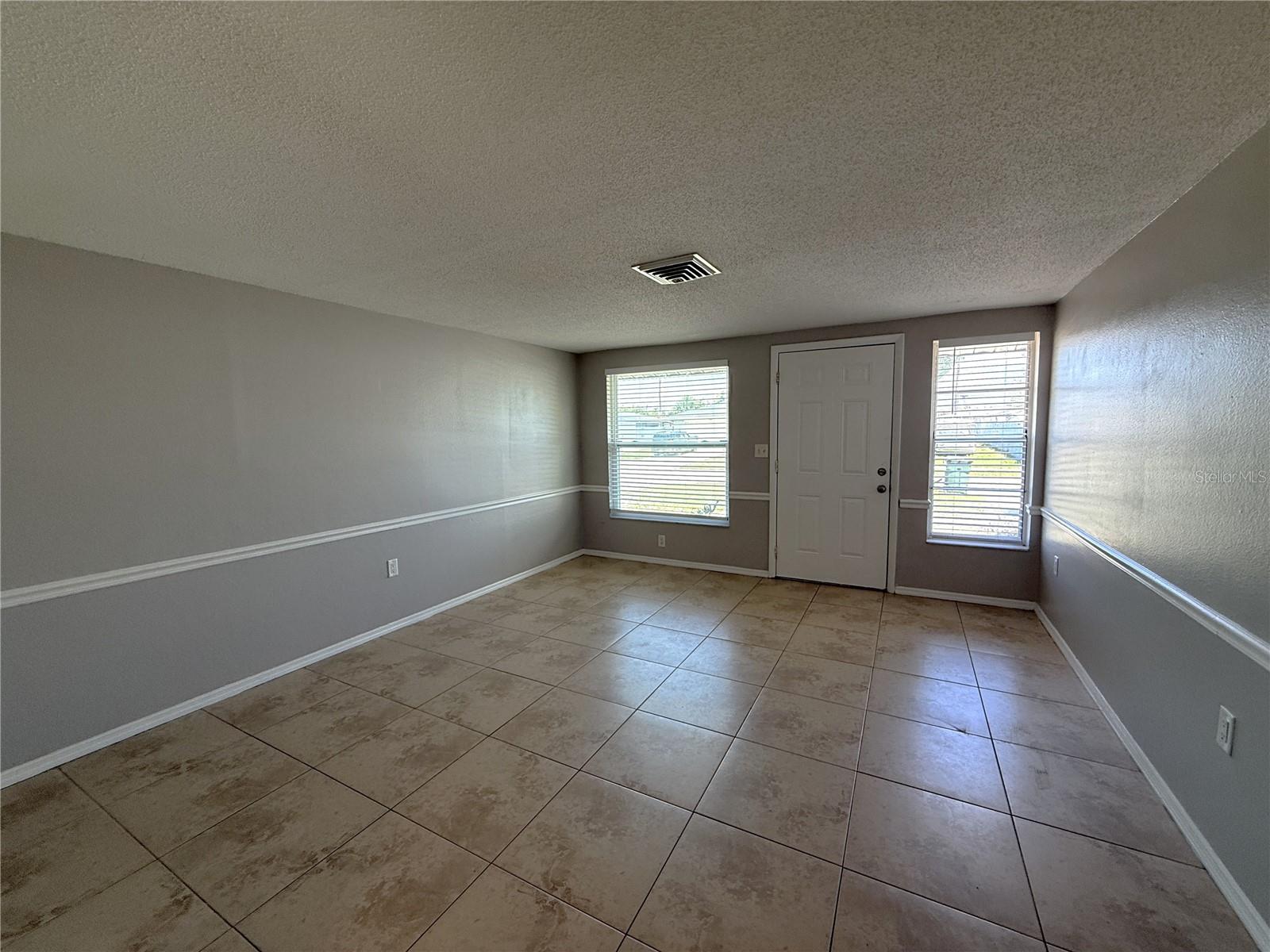 Image 3 of 14 For 450 Briarwood Road