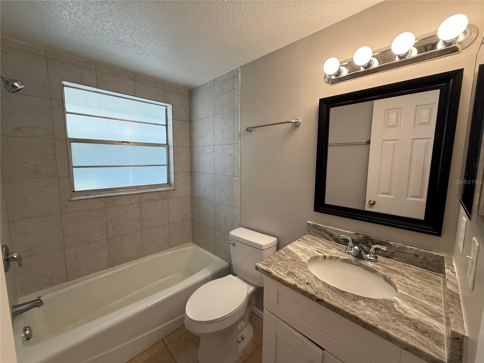 Image 8 of 14 For 450 Briarwood Road