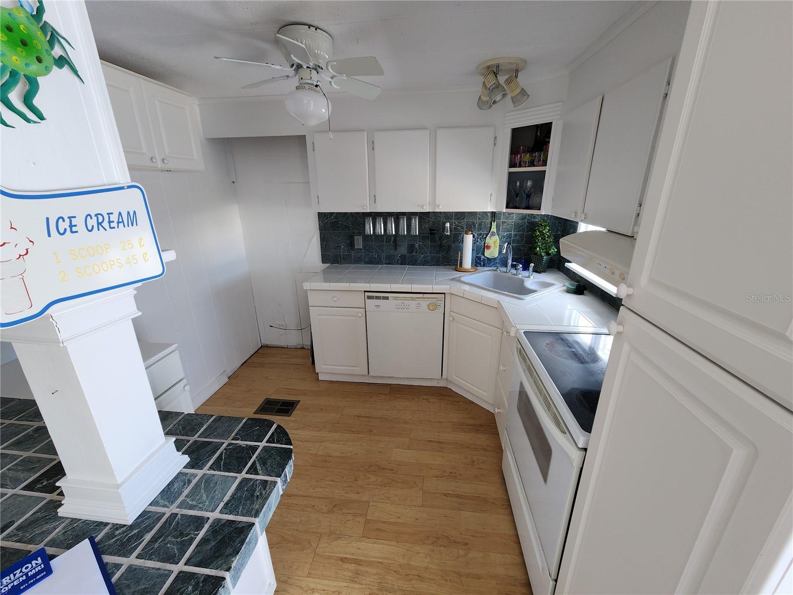 Image 3 of 25 For 305 Batan Court