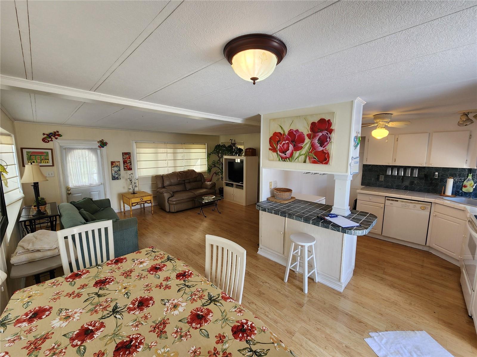 Image 9 of 25 For 305 Batan Court