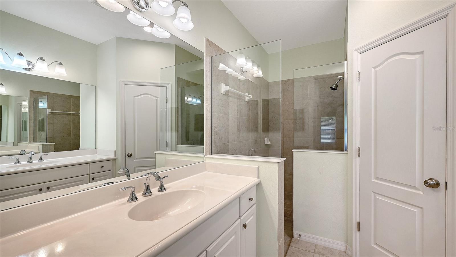 Image 18 of 38 For 4894 Maymont Park Circle