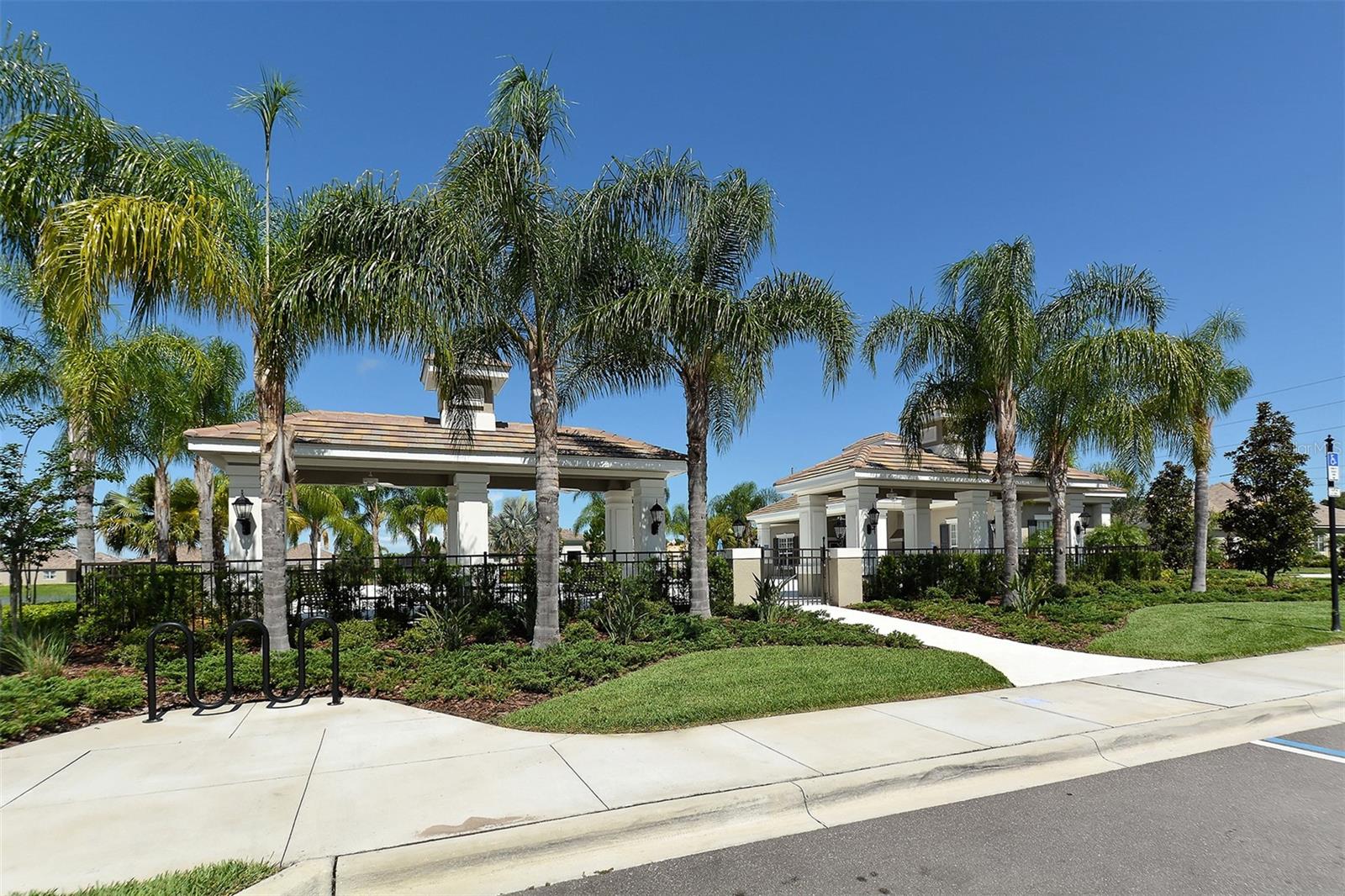 Image 33 of 38 For 4894 Maymont Park Circle