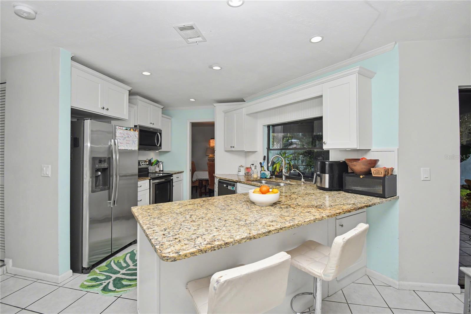 Listing photo id 13 for 6456 Tarawa Drive