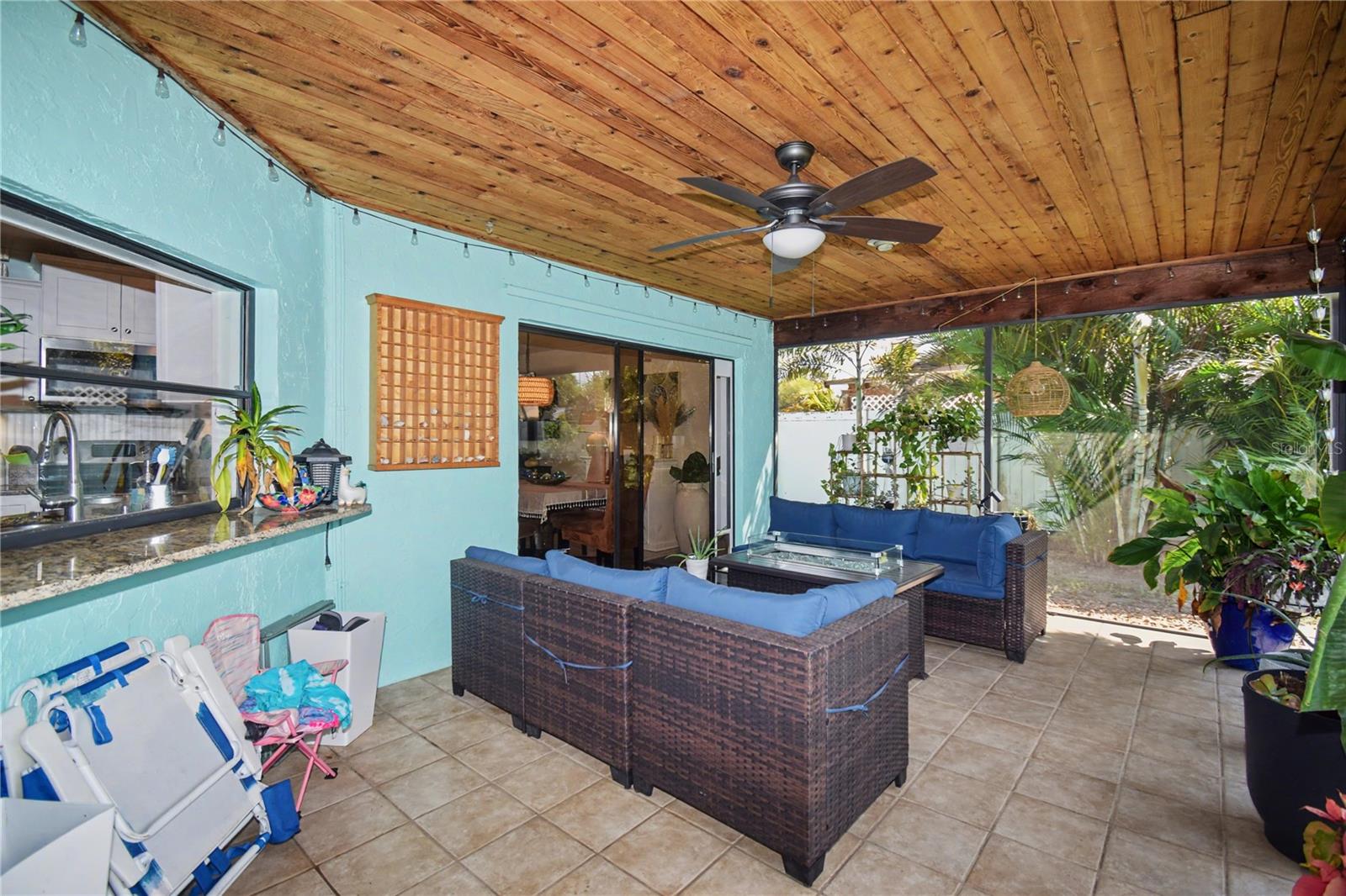 Listing photo id 24 for 6456 Tarawa Drive