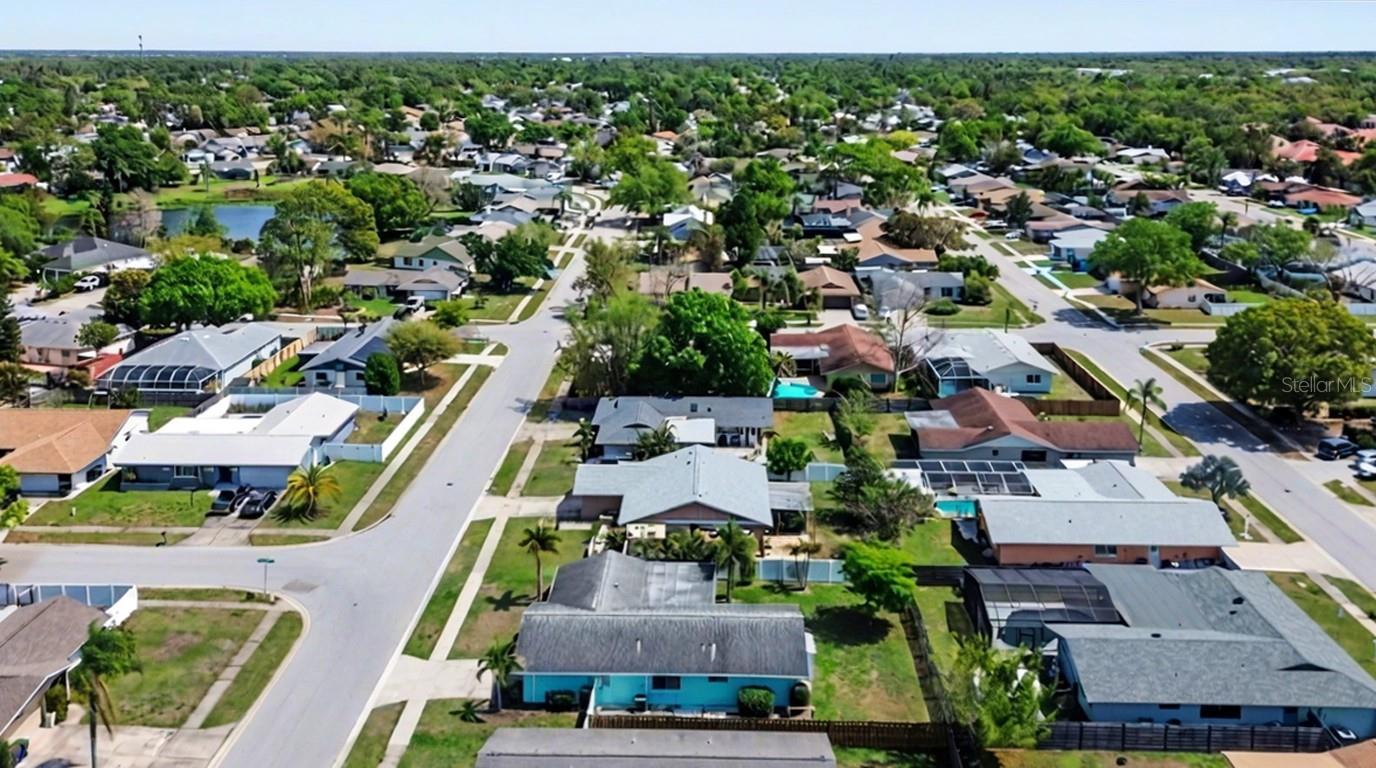 Listing photo id 3 for 6456 Tarawa Drive