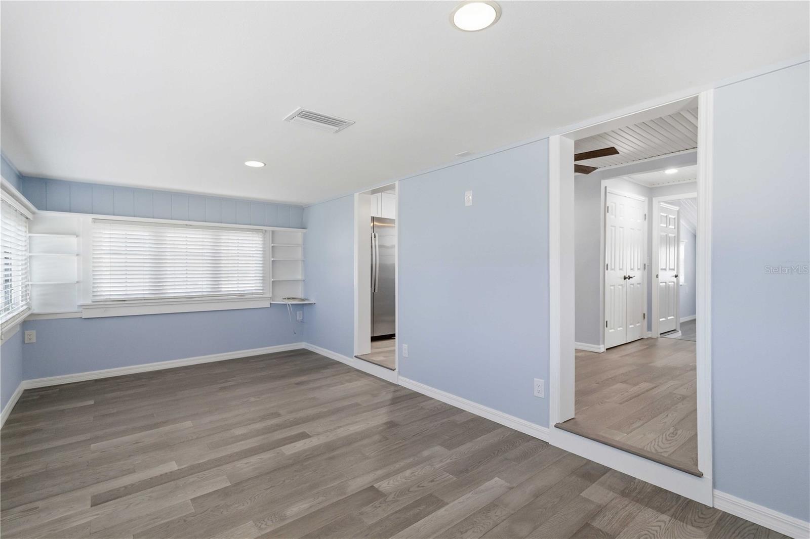 Image 10 of 55 For 607 Manatee Avenue