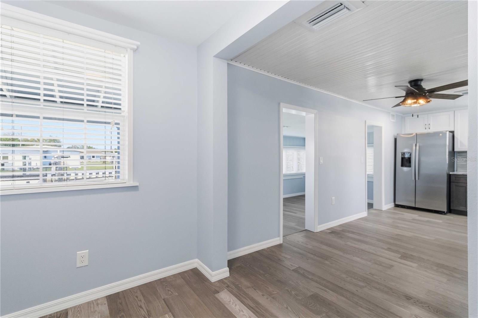 Image 13 of 55 For 607 Manatee Avenue