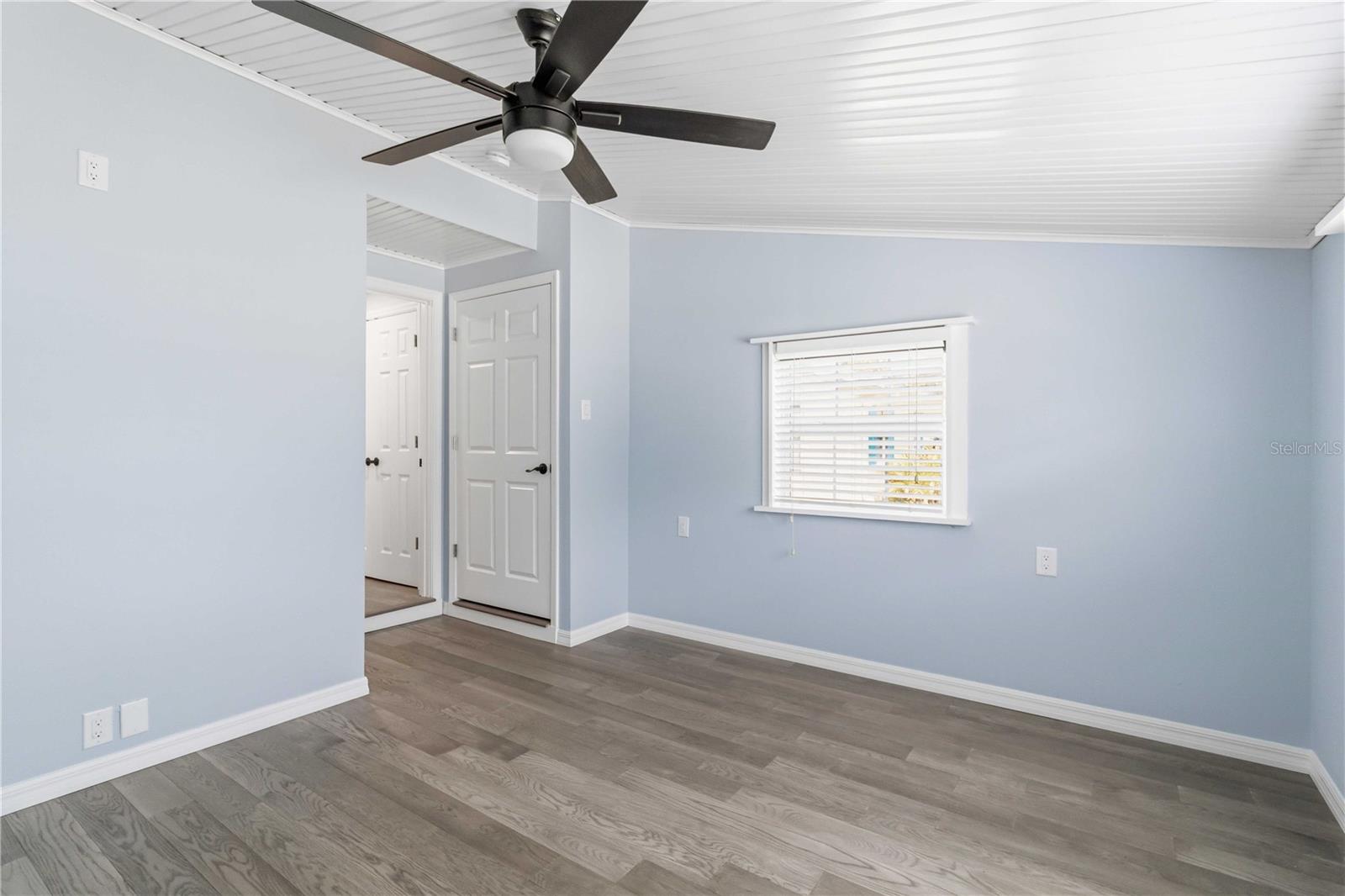 Image 23 of 55 For 607 Manatee Avenue