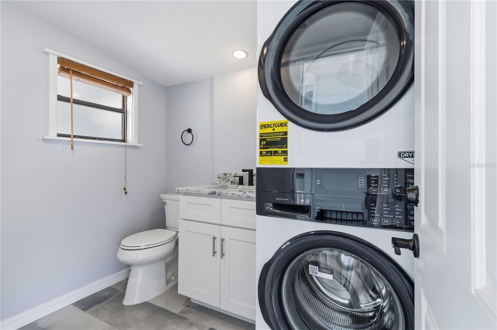 Image 26 of 55 For 607 Manatee Avenue