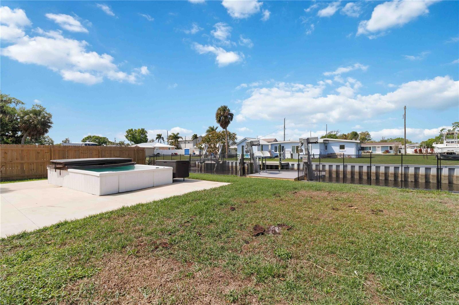 Image 28 of 55 For 607 Manatee Avenue