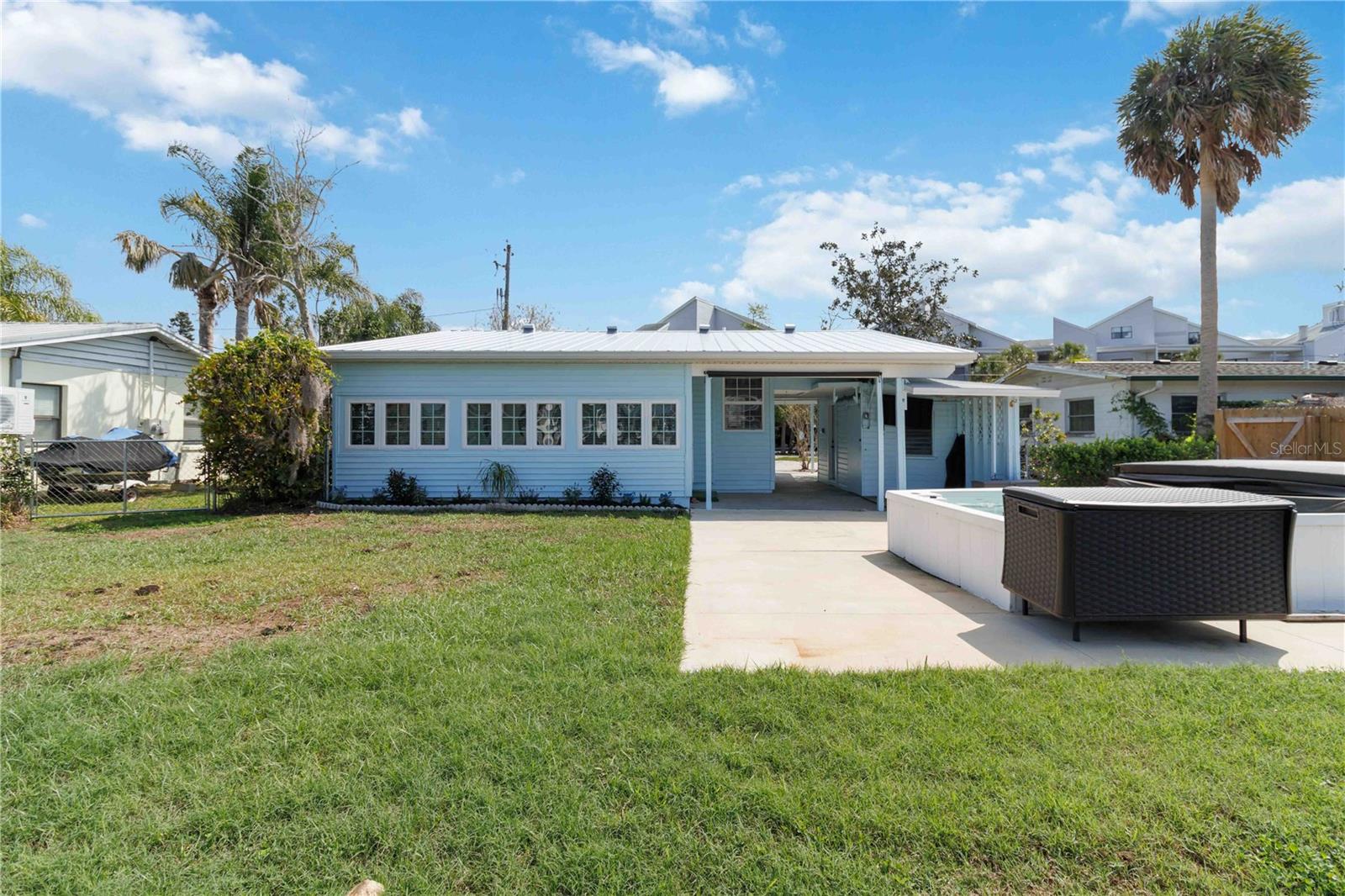 Image 32 of 55 For 607 Manatee Avenue