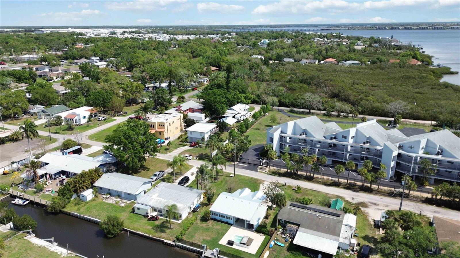 Image 53 of 55 For 607 Manatee Avenue