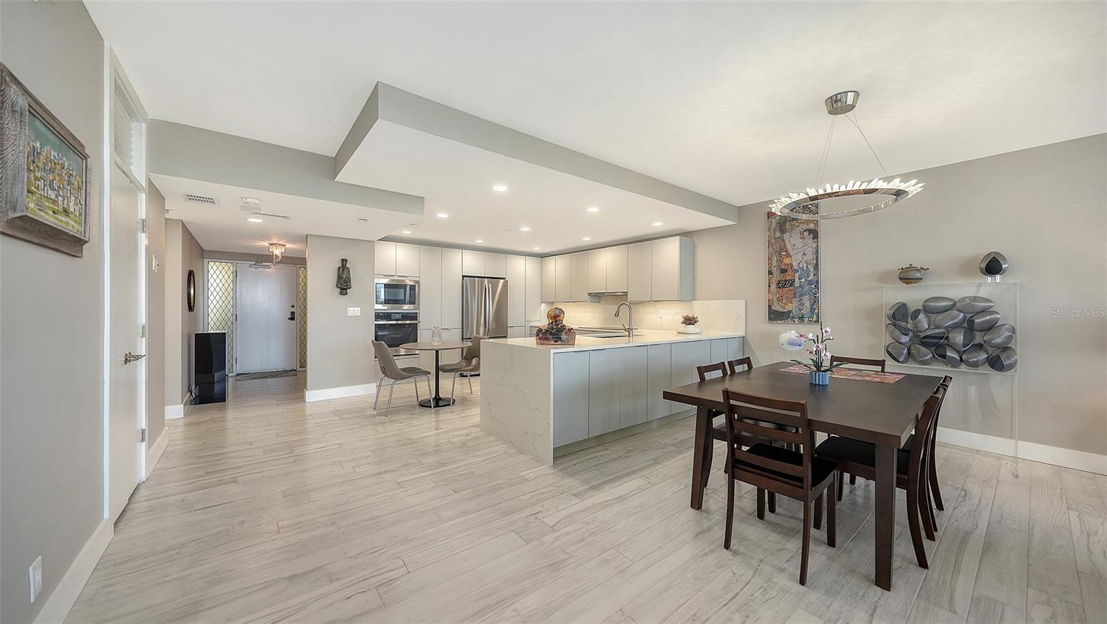 Image 4 of 35 For 2120 Harbourside Drive 623