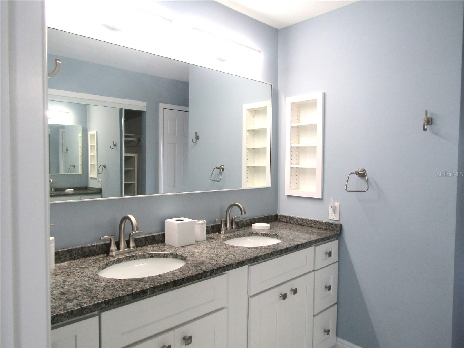 Image 14 of 25 For 2405 Crispin Court E1