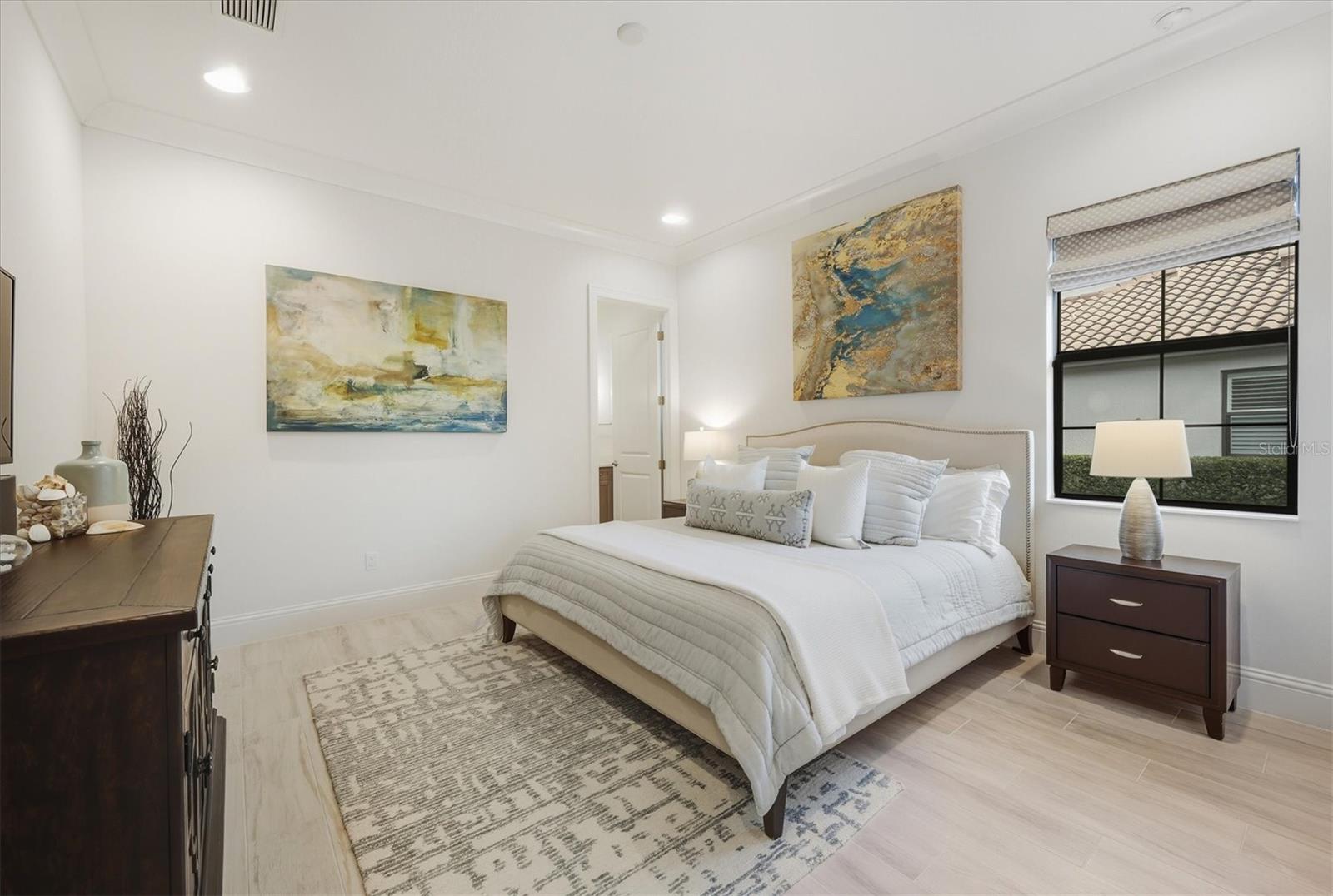 Image 27 of 81 For 7473 Seacroft Cove