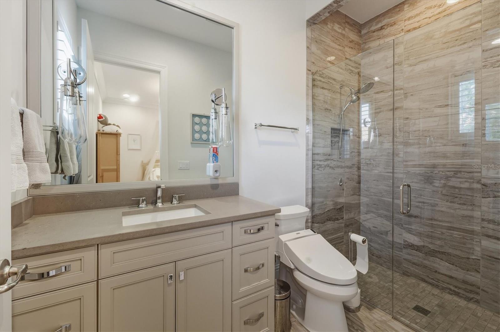 Image 33 of 81 For 7473 Seacroft Cove