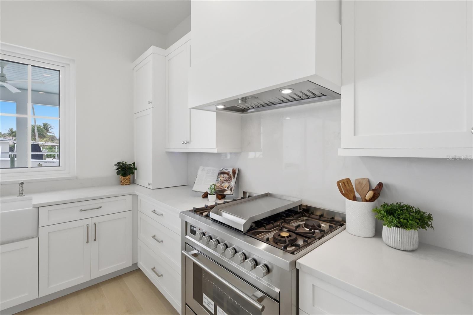 Image 17 of 58 For 680 Key Royale Drive