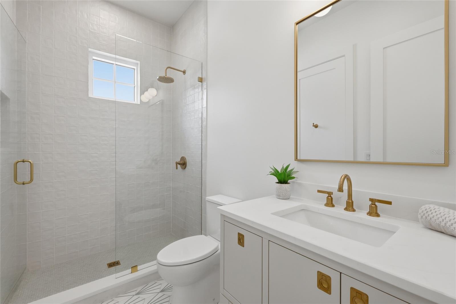 Image 32 of 58 For 680 Key Royale Drive