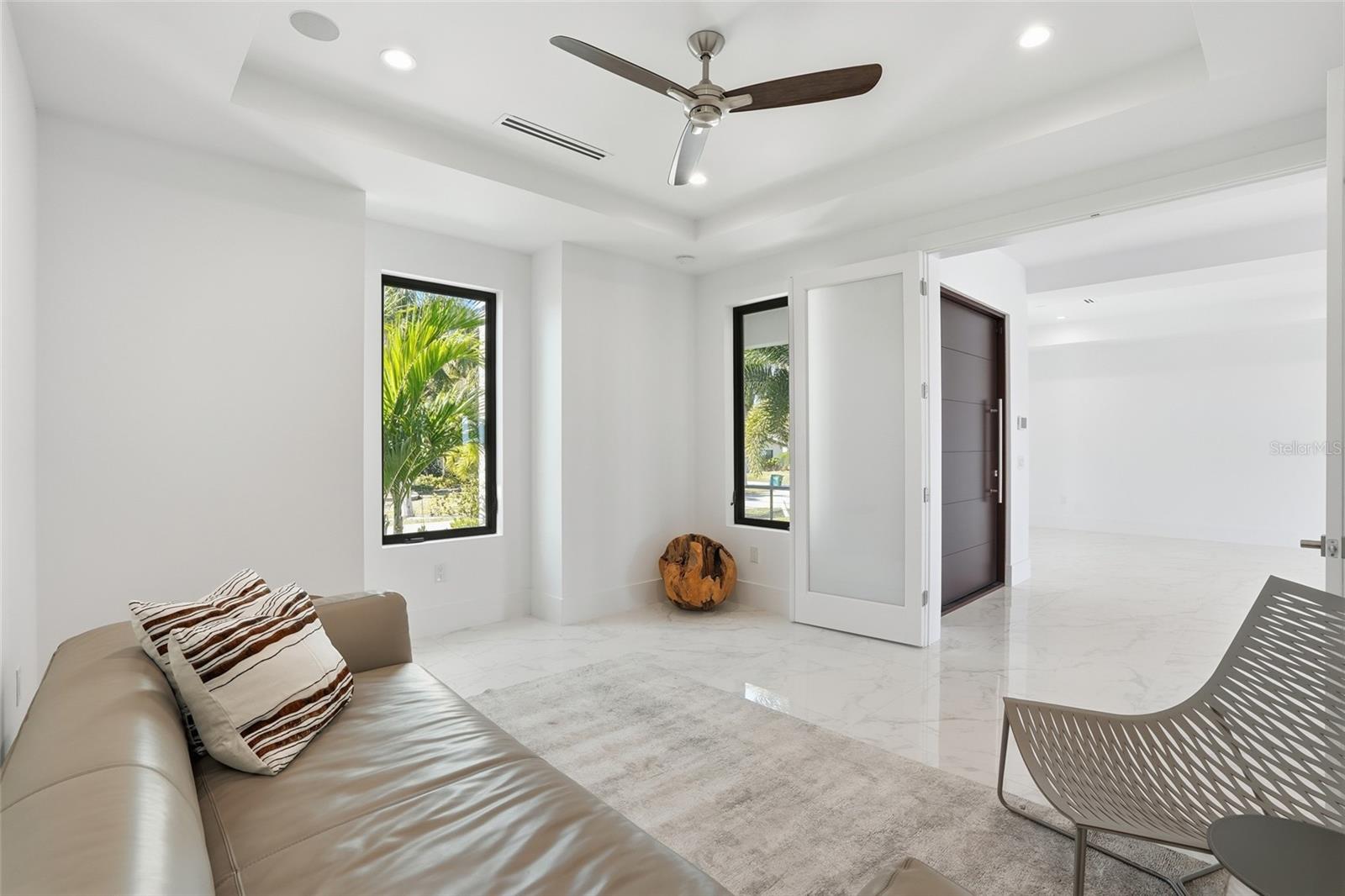 Image 21 of 76 For 5735 Riverside Drive