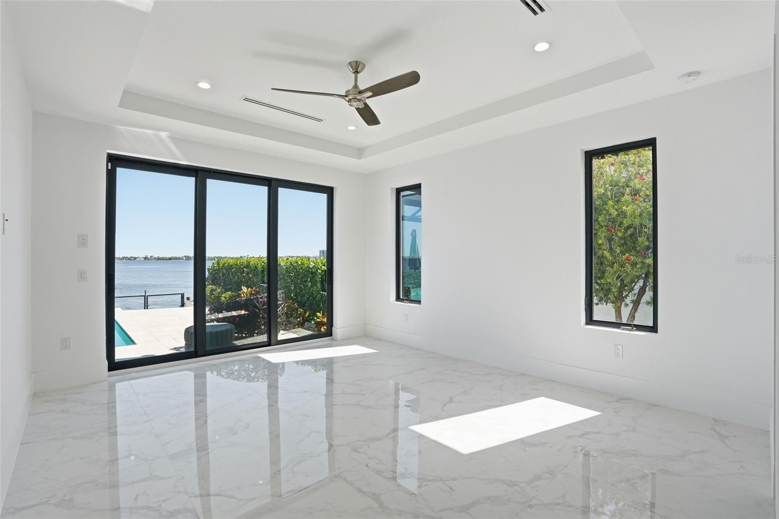 Image 25 of 76 For 5735 Riverside Drive