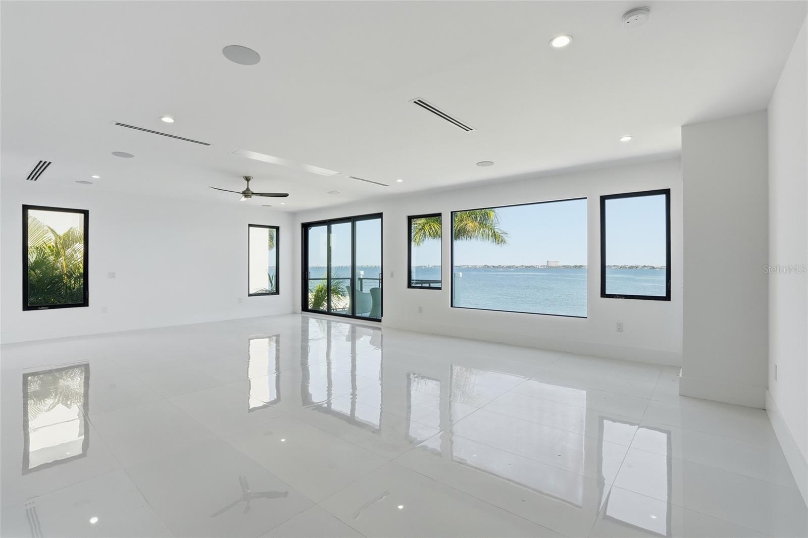 Image 35 of 76 For 5735 Riverside Drive