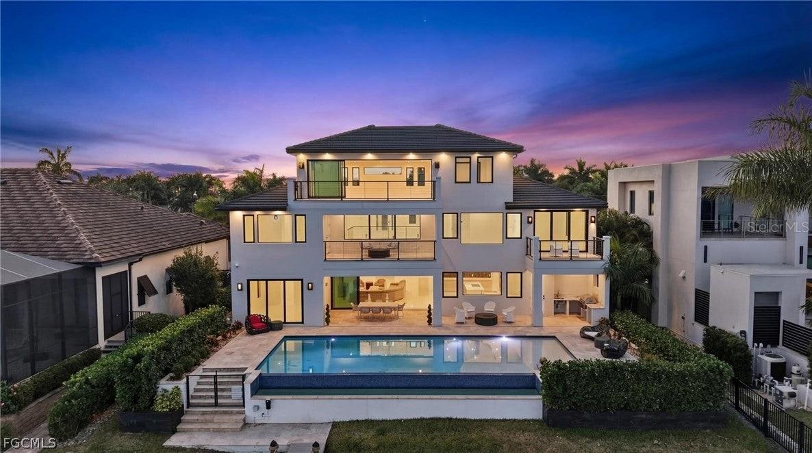 Image 4 of 76 For 5735 Riverside Drive