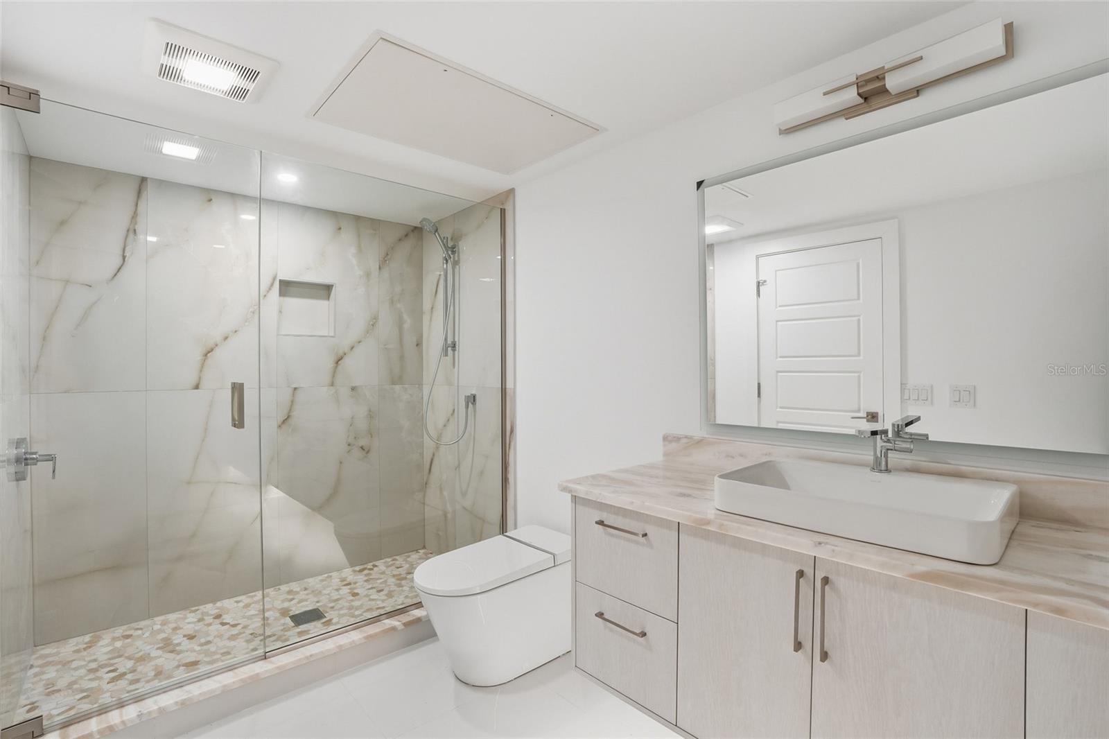 Image 47 of 76 For 5735 Riverside Drive