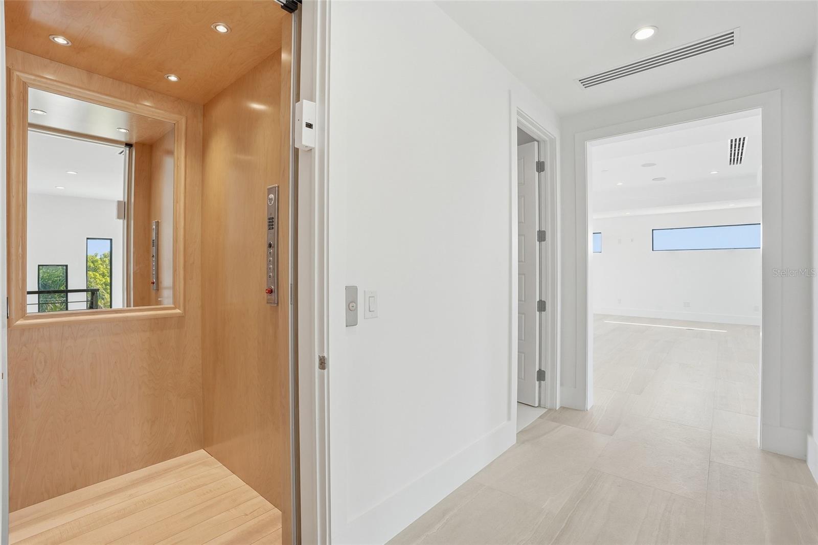 Image 50 of 76 For 5735 Riverside Drive