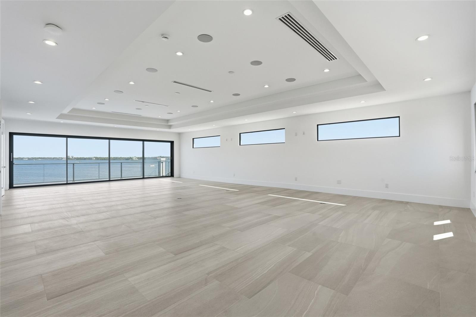 Image 54 of 76 For 5735 Riverside Drive