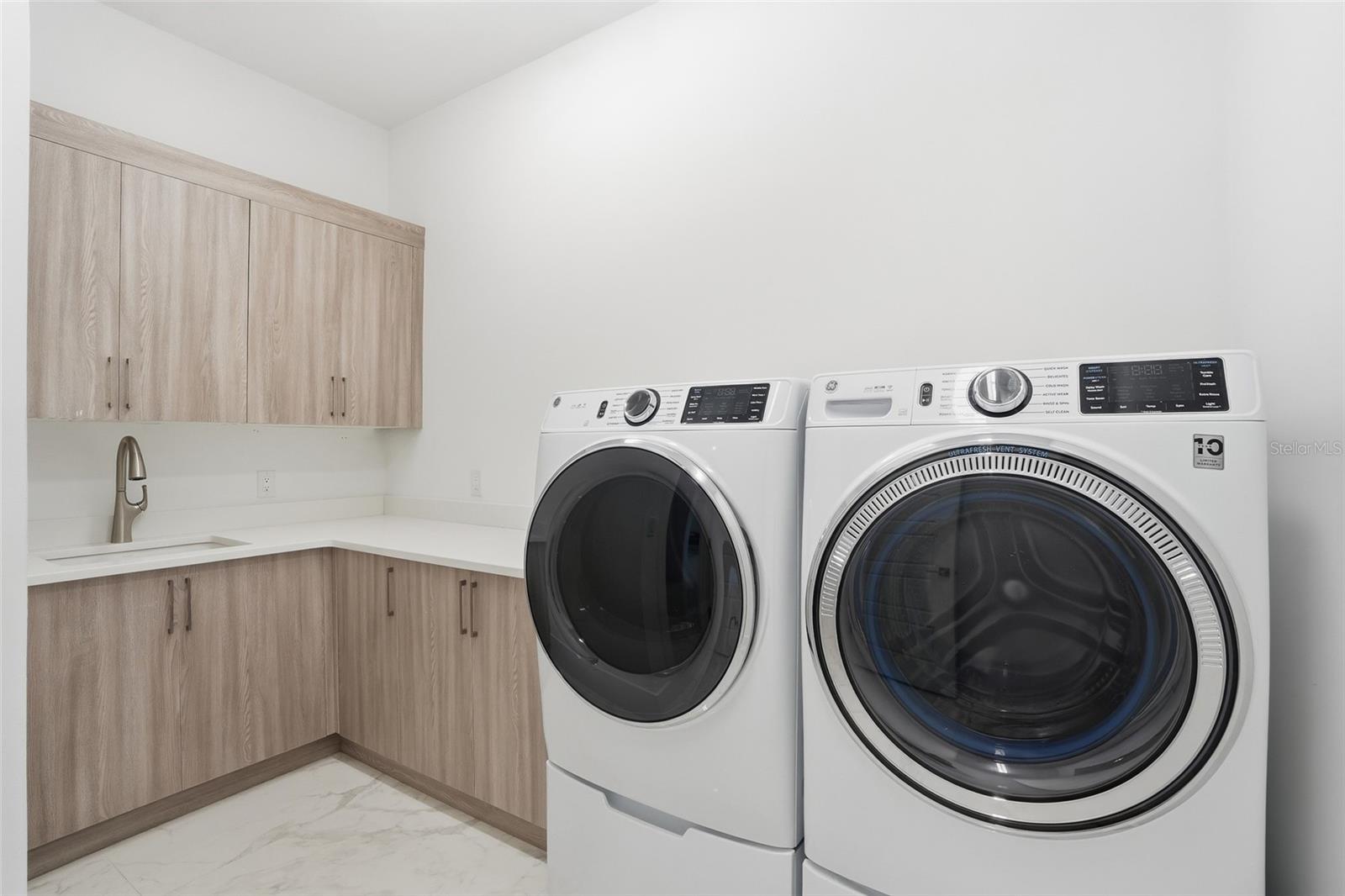 Image 57 of 76 For 5735 Riverside Drive