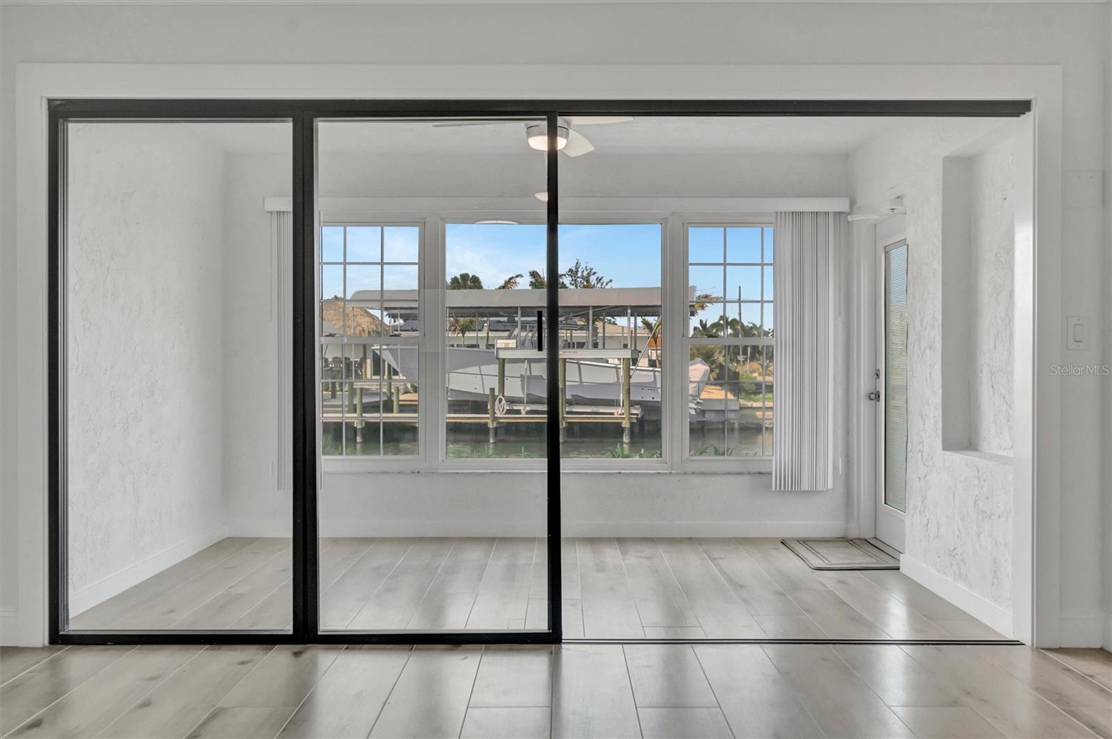 Image 19 of 55 For 9819 Hernando Court 29-a