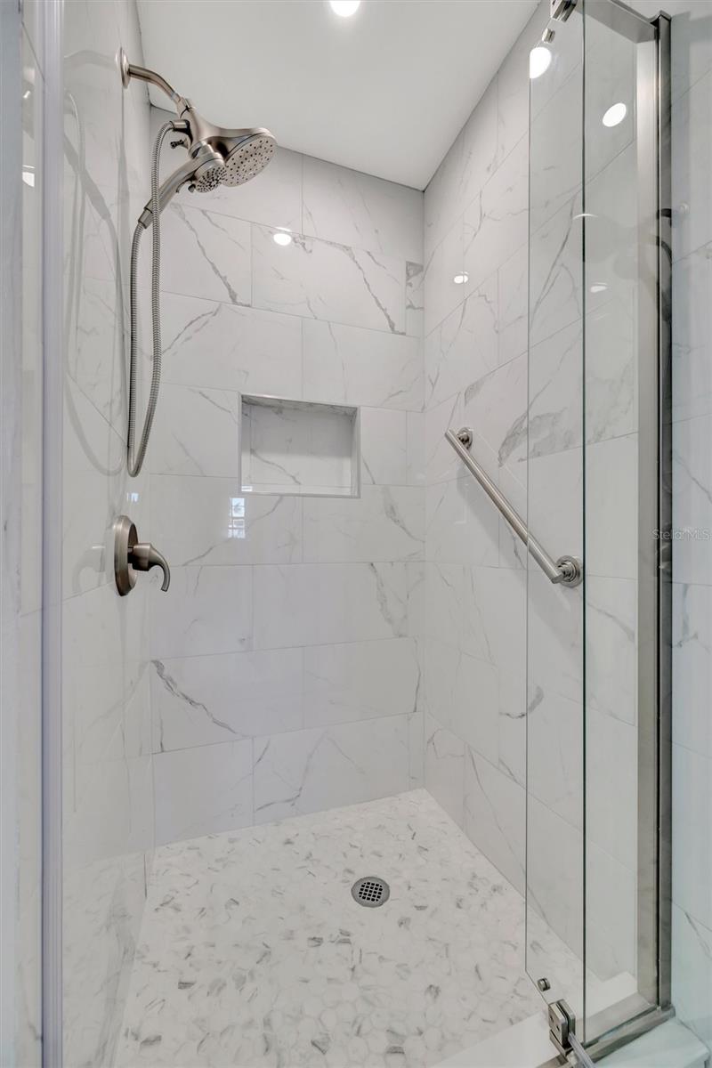 Image 30 of 55 For 9819 Hernando Court 29-a