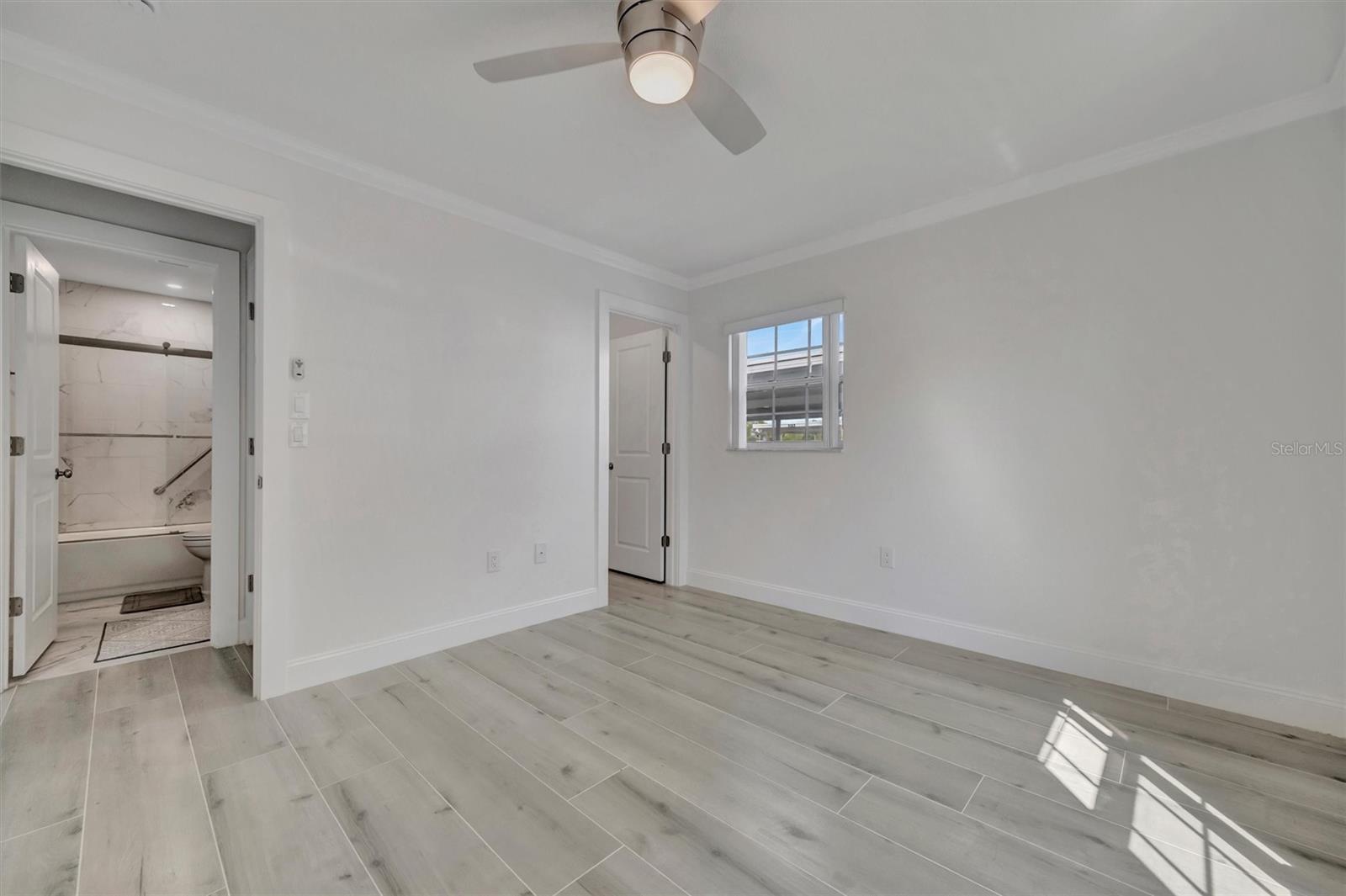 Image 35 of 55 For 9819 Hernando Court 29-a