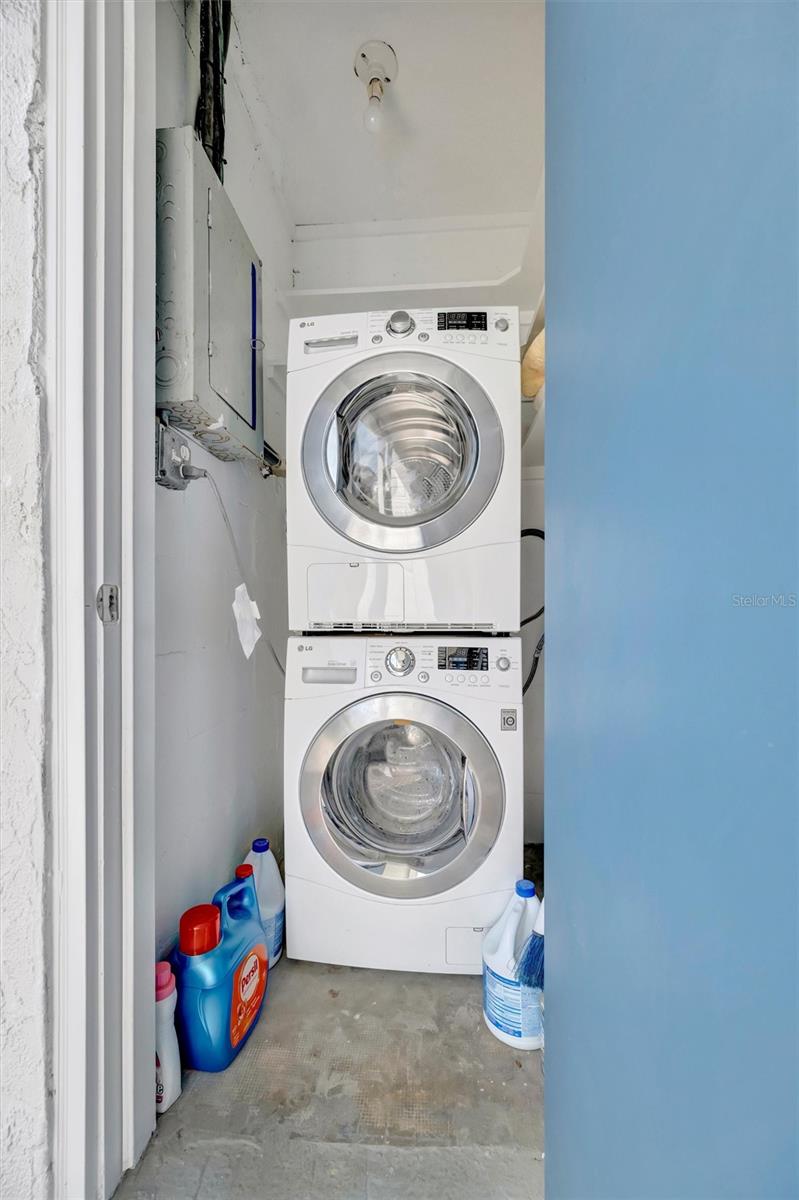 Image 40 of 55 For 9819 Hernando Court 29-a