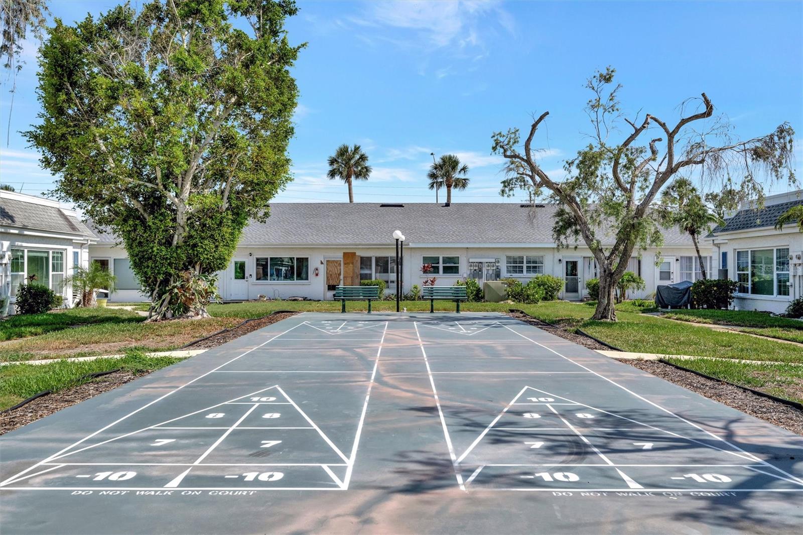 Image 46 of 55 For 9819 Hernando Court 29-a