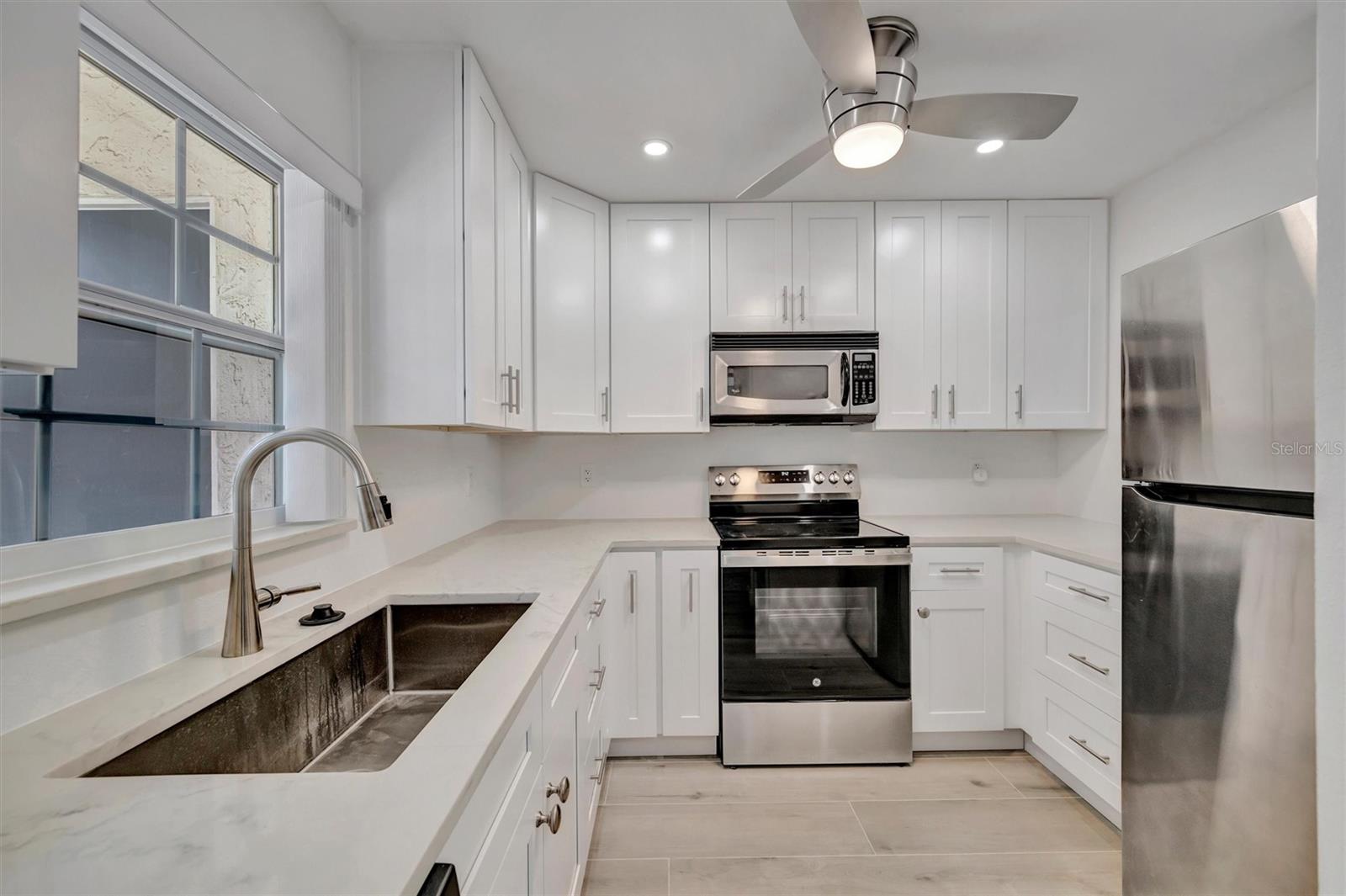 Image 8 of 55 For 9819 Hernando Court 29-a