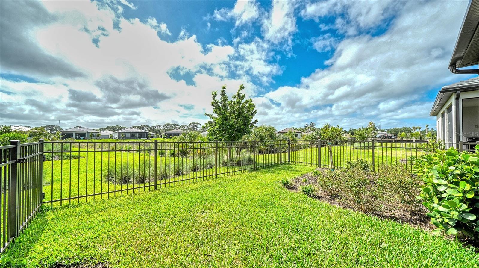 Image 22 of 69 For 14704 Golden Grass Terrace