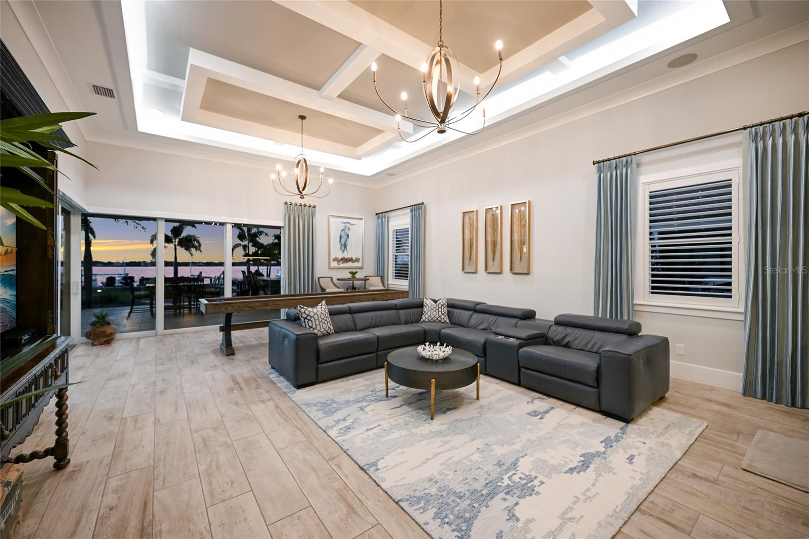 Image 20 of 93 For 664 Regatta Way