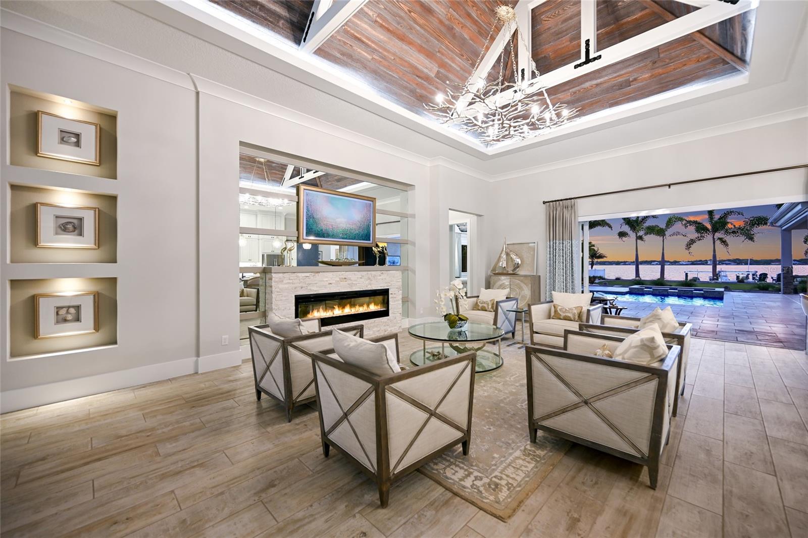 Image 5 of 93 For 664 Regatta Way