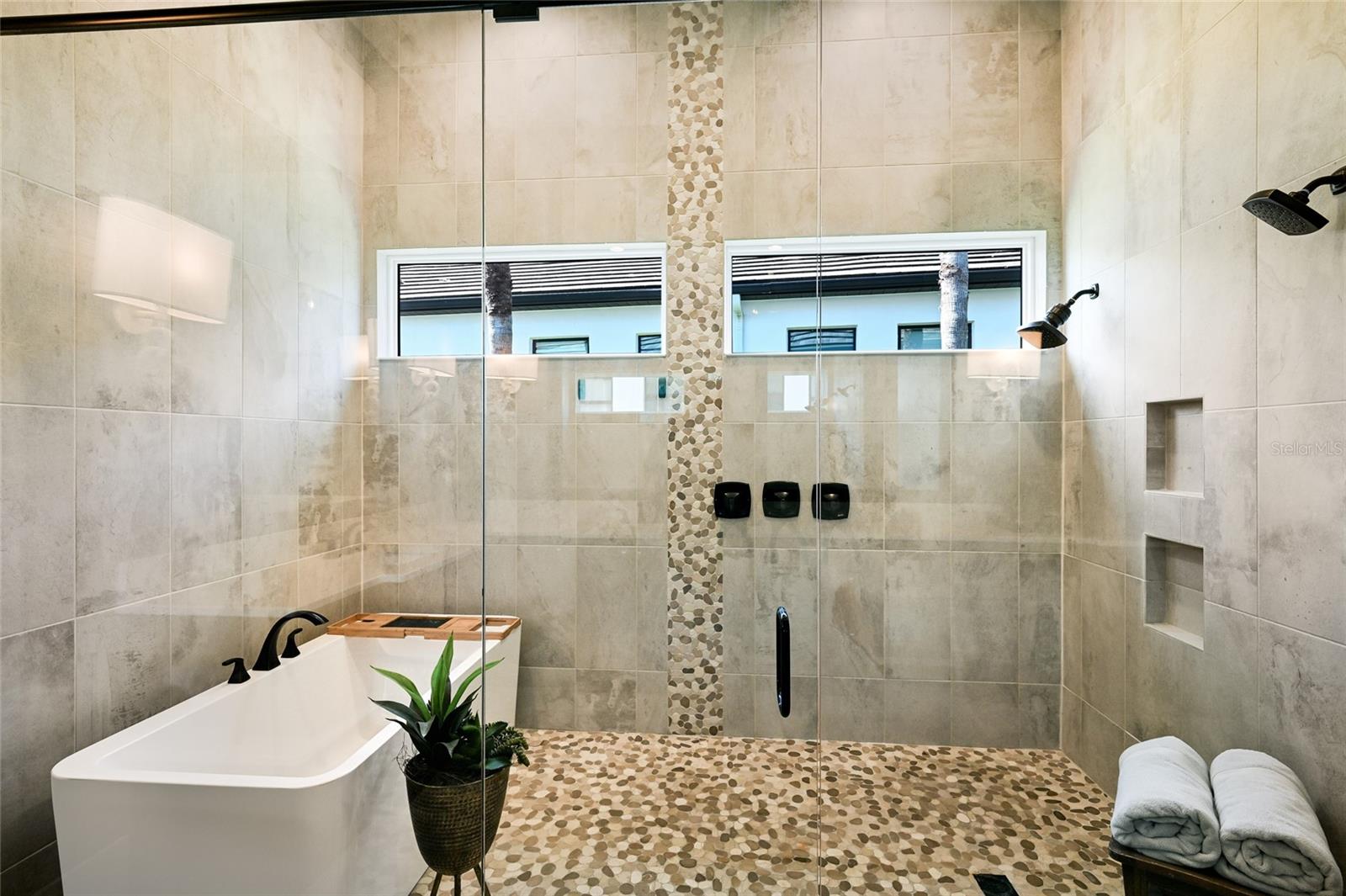 Image 70 of 93 For 664 Regatta Way