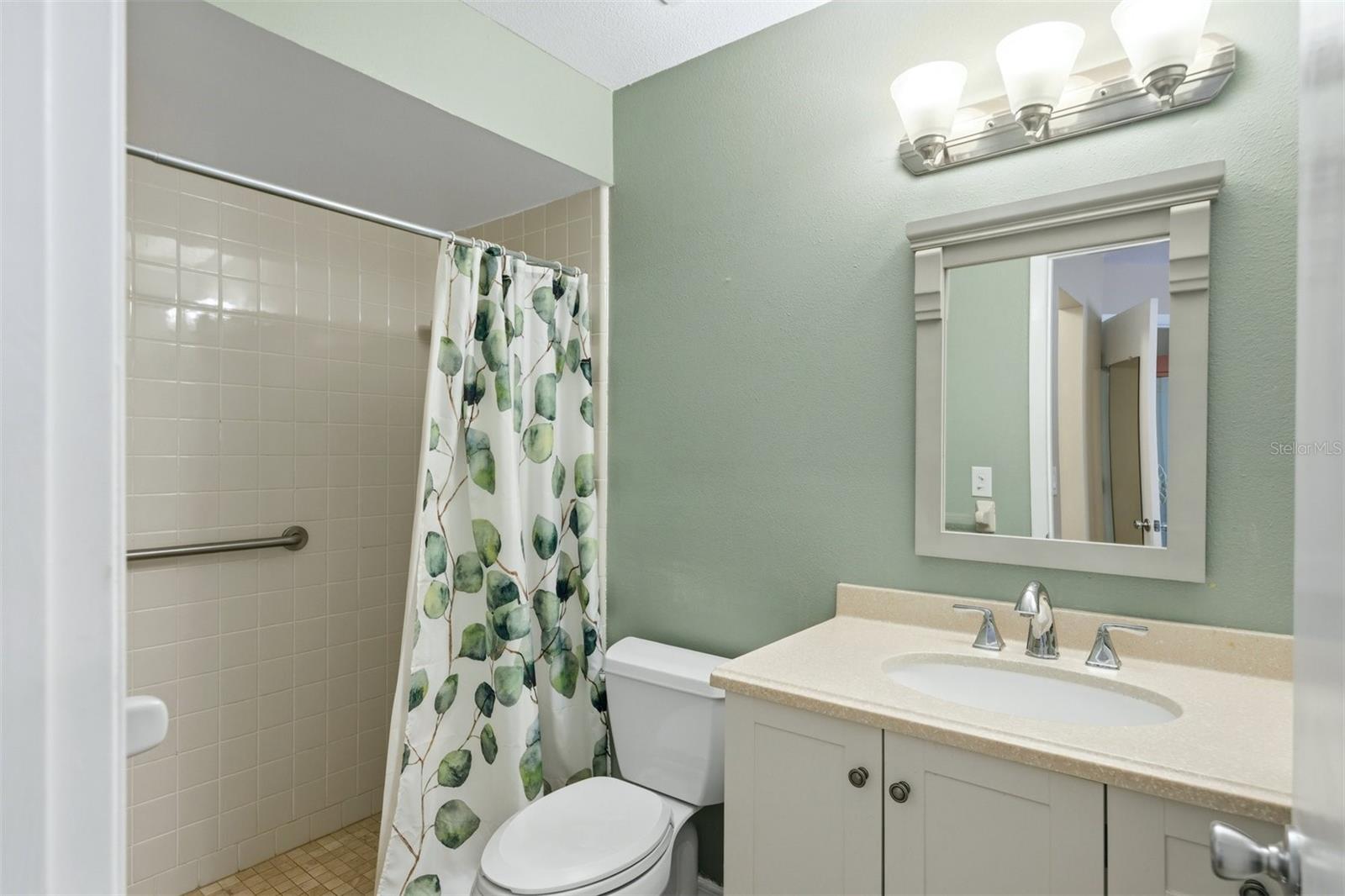 Image 13 of 27 For 3804 41st Avenue W