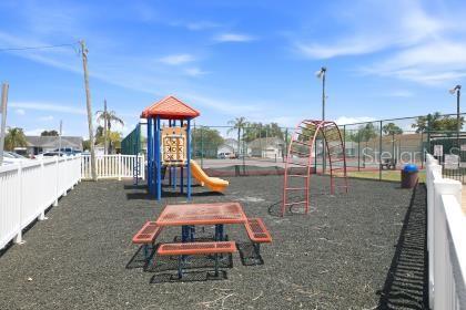 Image 25 of 27 For 3804 41st Avenue W