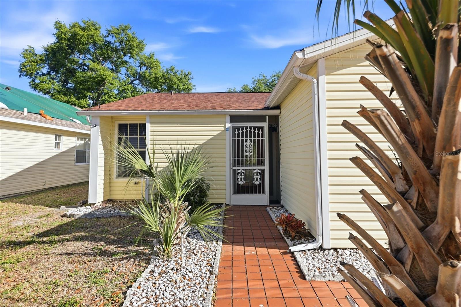 Image 3 of 27 For 3804 41st Avenue W