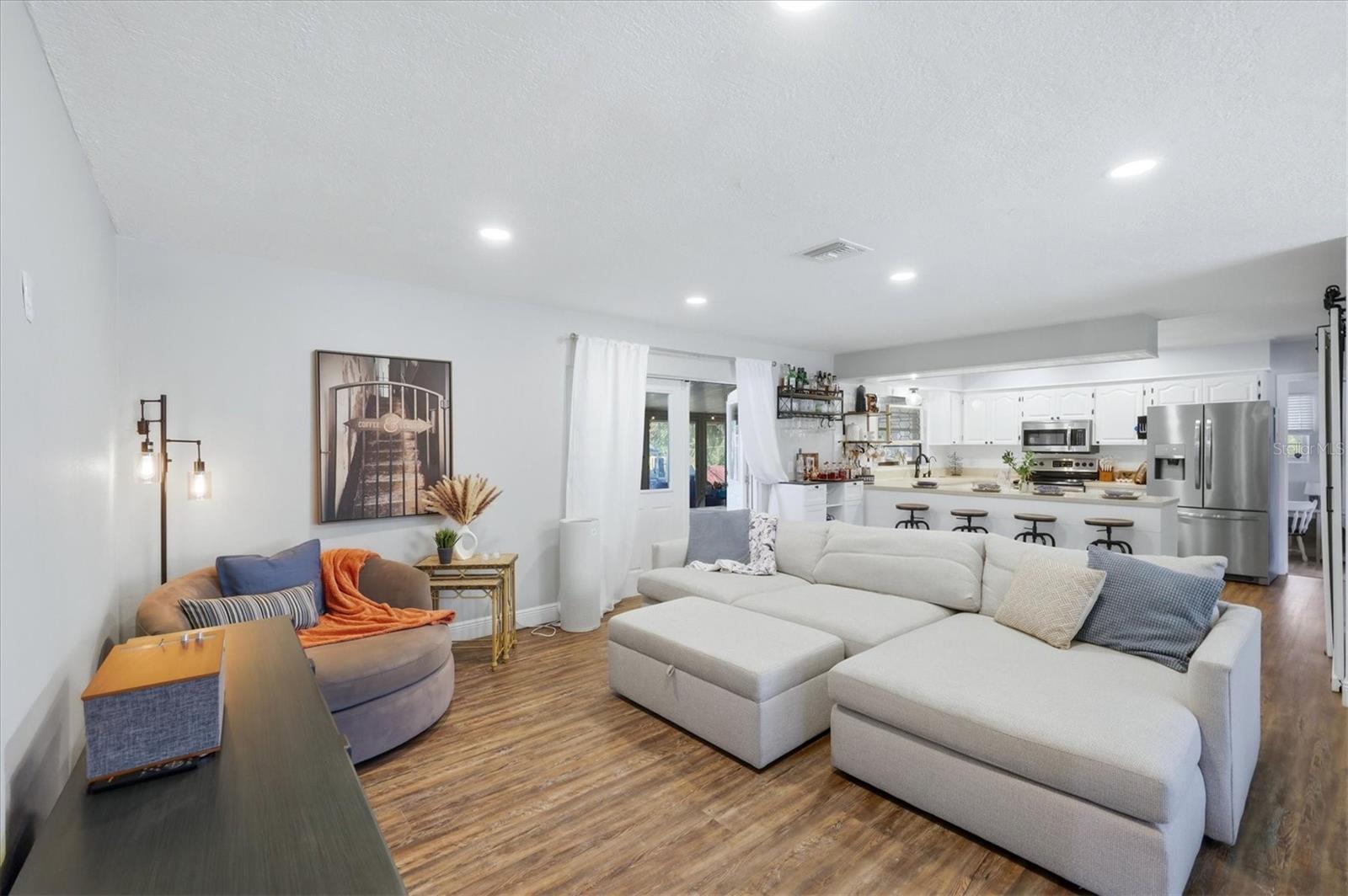 Image 12 of 42 For 9811 28th Avenue E