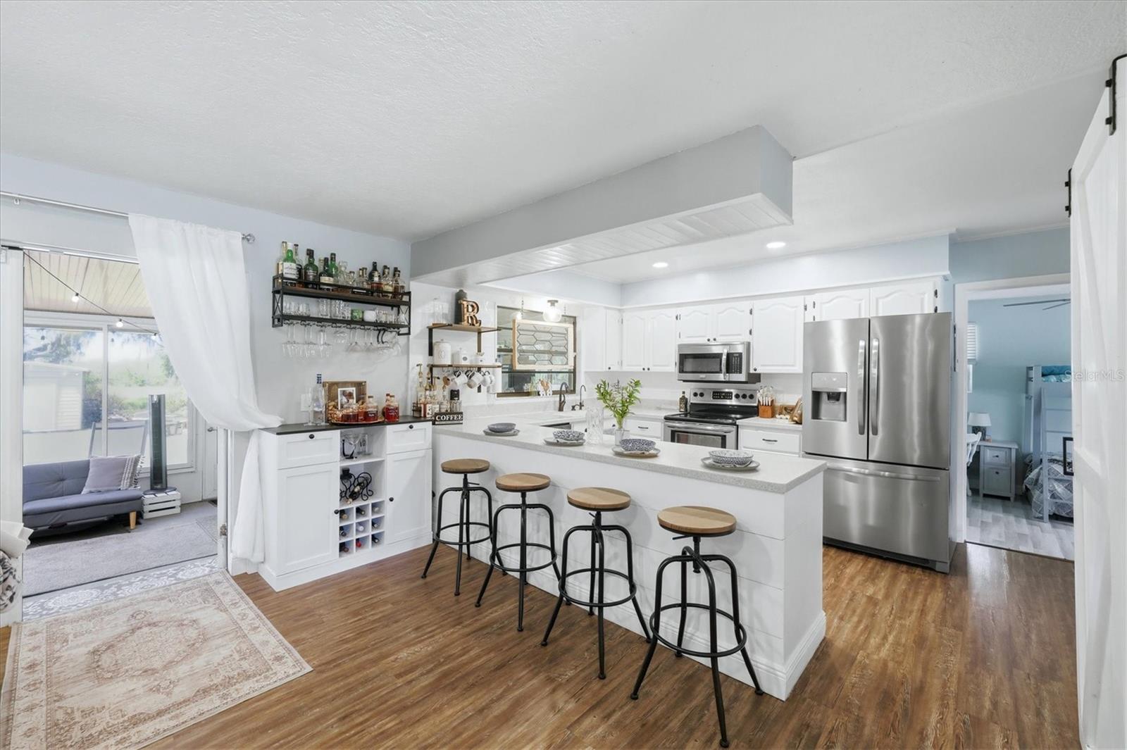 Image 13 of 42 For 9811 28th Avenue E