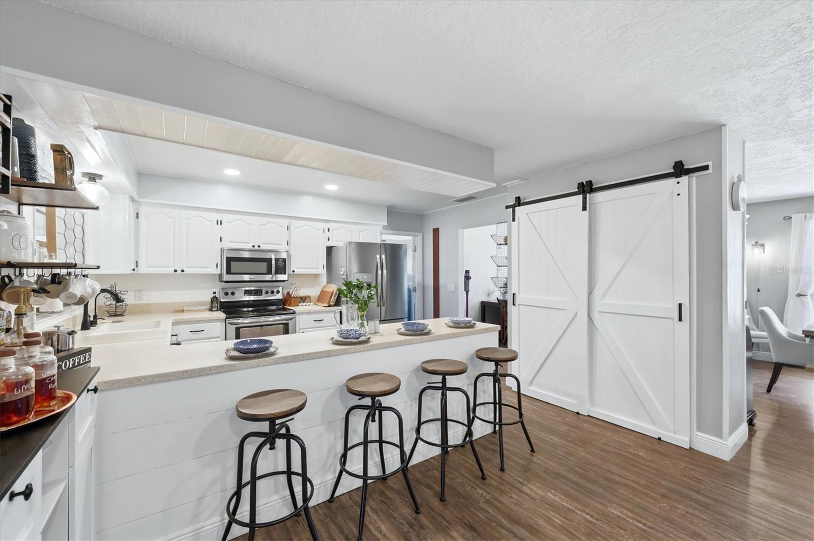 Image 14 of 42 For 9811 28th Avenue E